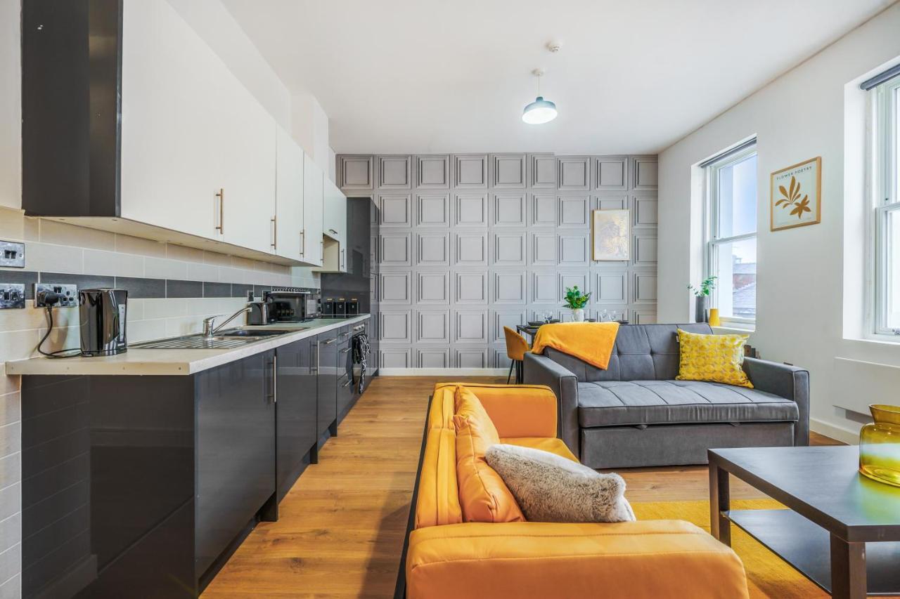 Spacious Centre - Sleeps 8