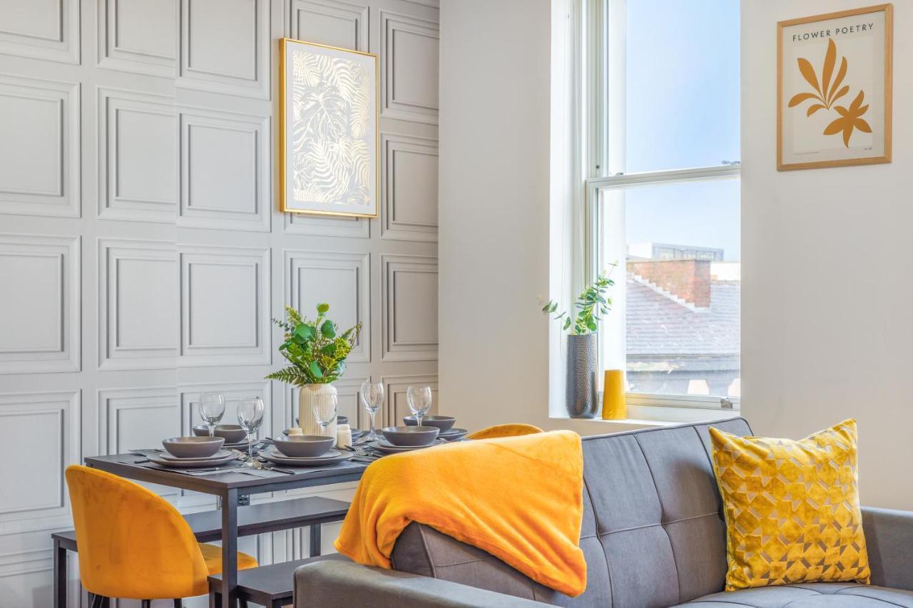 Spacious Centre - Sleeps 8 * Liverpool