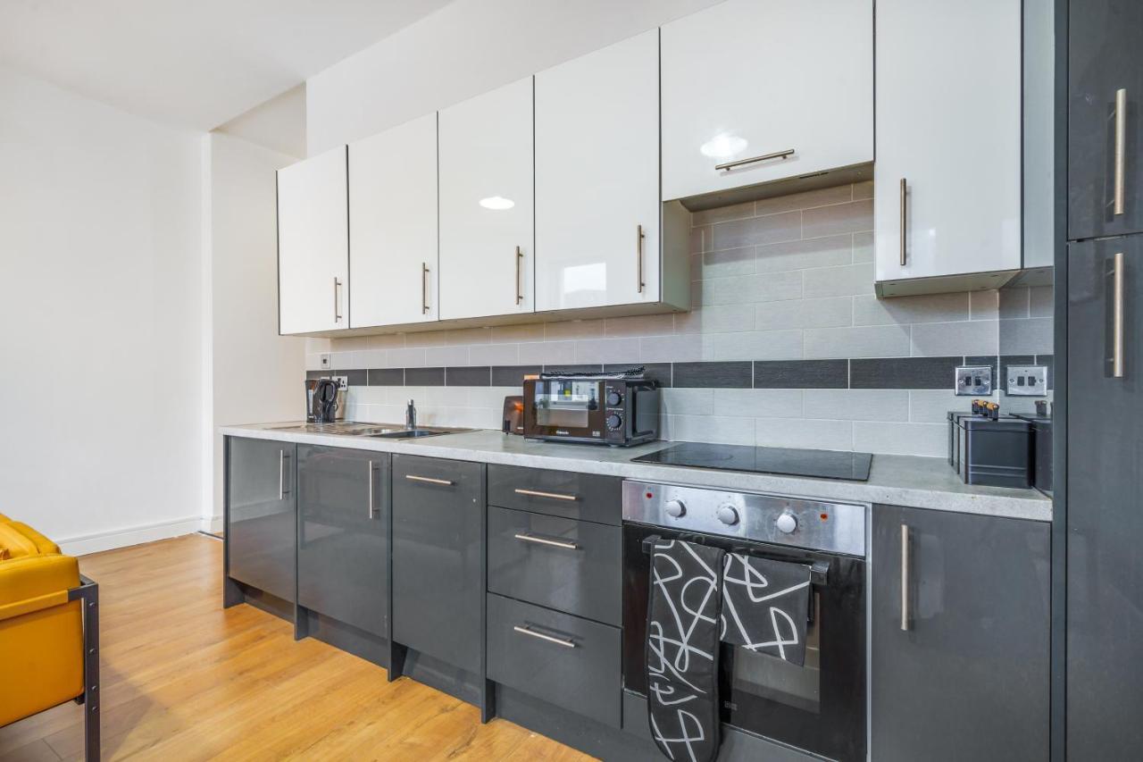 Apartment Spacious Centre - Sleeps 8 *